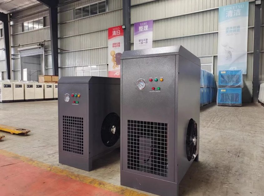 Industrial Air Cooled Refrigerated Air Dryer 0.37-1.09kW